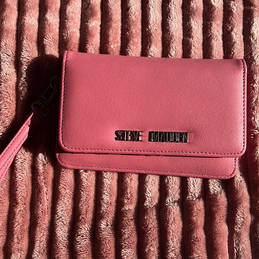 Steve Madden Wristlet